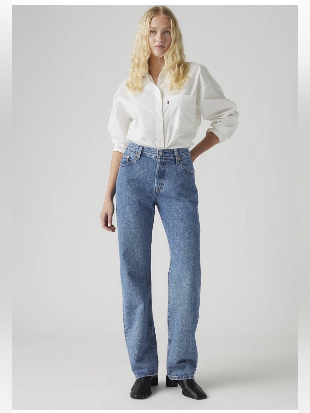 Levi's 501 90s Straight Leg Jeans in Blue Wash